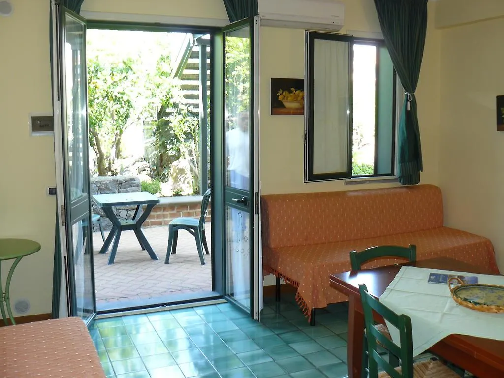 Villa Sciare Modo Acireale 2*,  Italia