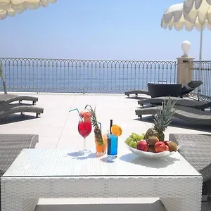 - Il Cavalluccio Marino Fronte Mare ** Acireale